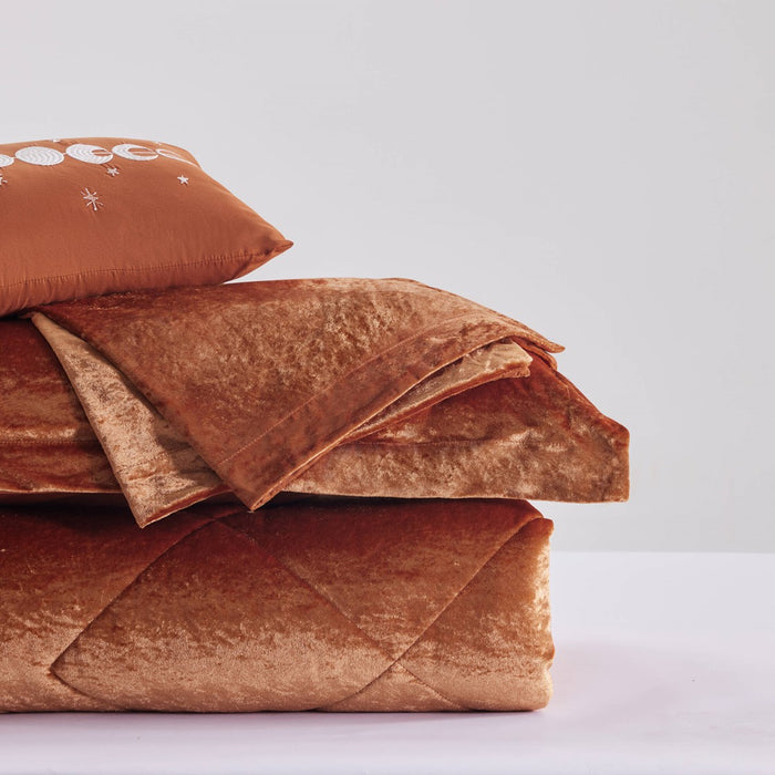 Reversible-Sunrise-Nellie-Luxury-Velvet-Comforter-Set-White-Stone-Decor-6